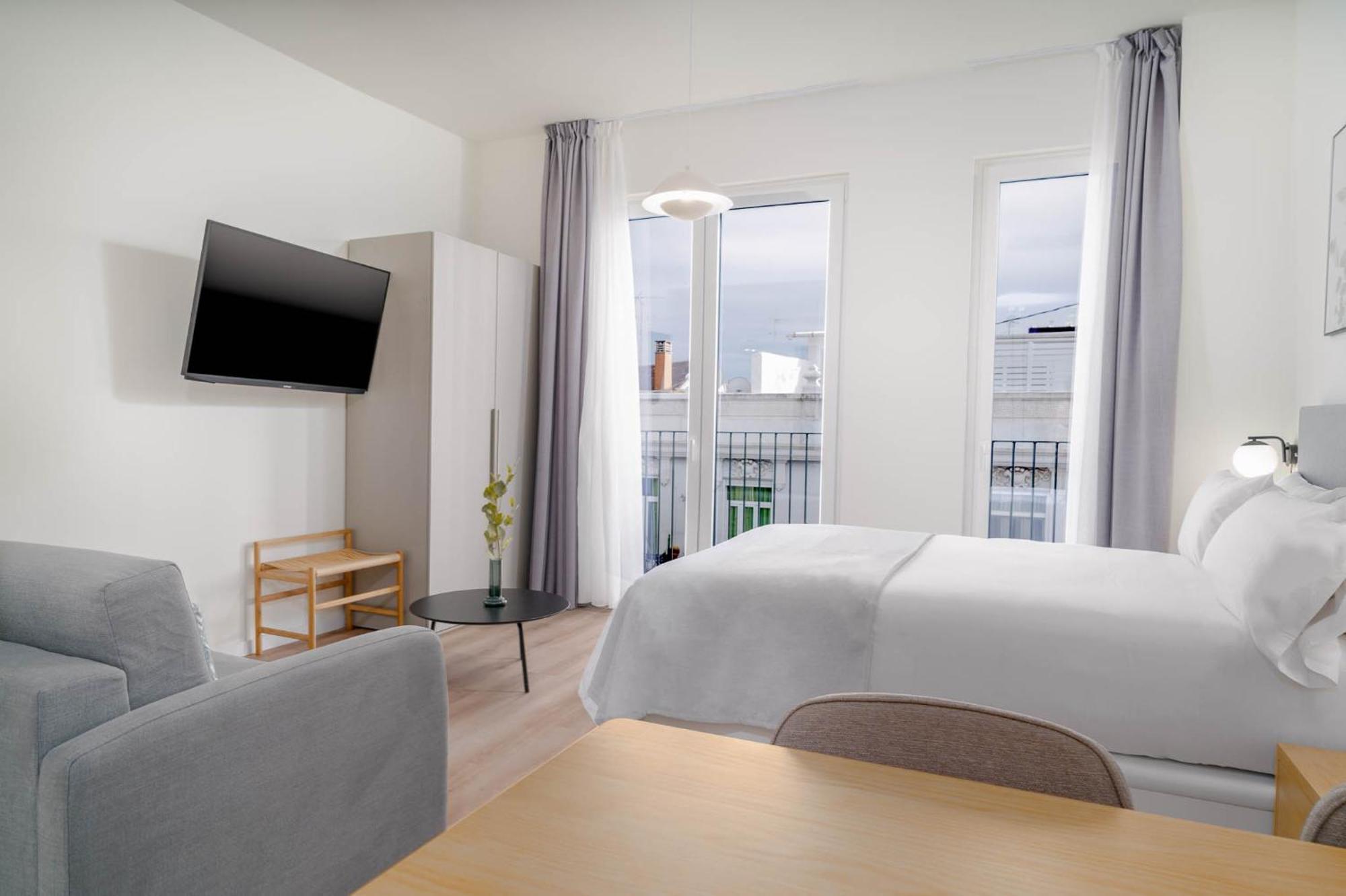 Limehome Valencia Carrer De Sant Jacint Exterior foto